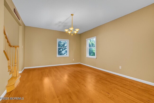 Foto del edificio - 220 Whalepond Rd