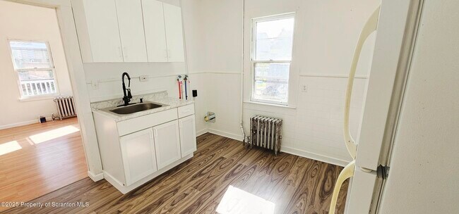 Foto del edificio - 130 S Rebecca Ave