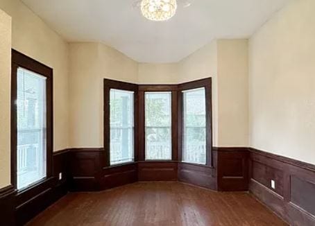 Building Photo - 1325 River St