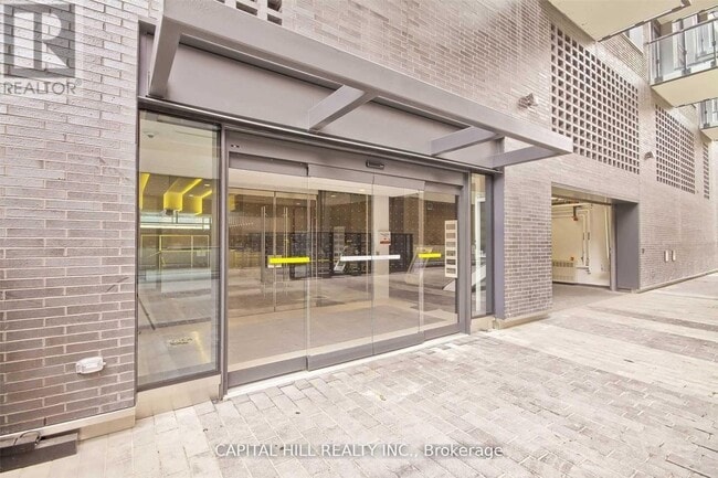 Building Photo - 158 Front St E