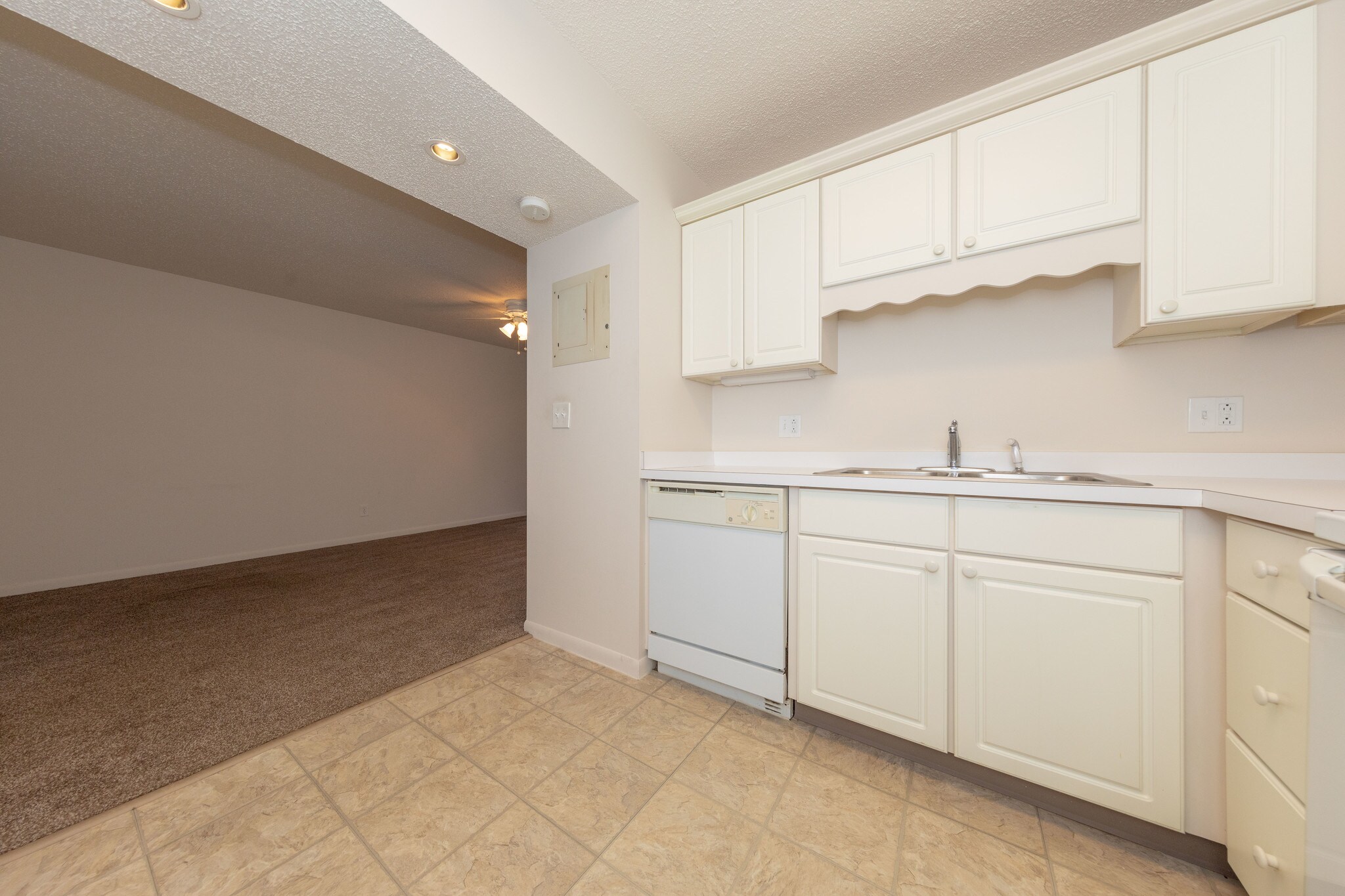 Arbor Grove Lorain – photo 3