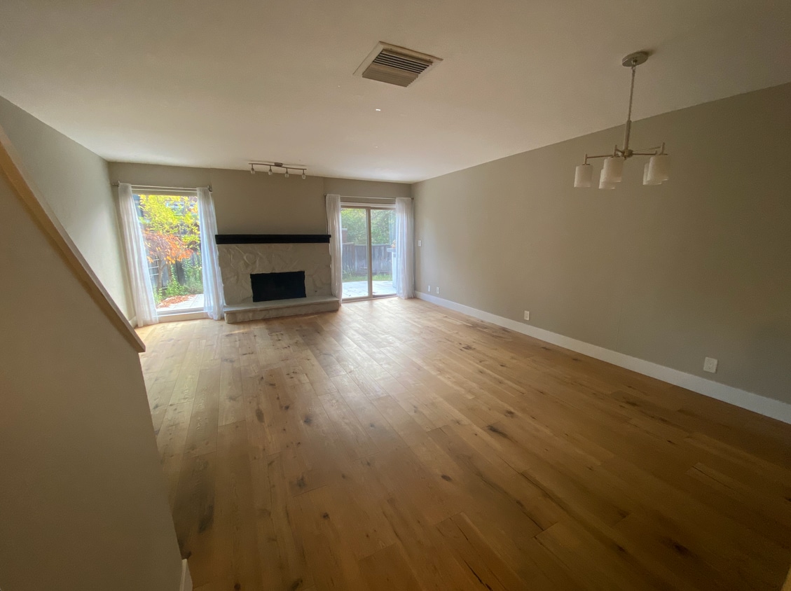 Primary Photo - 10 Oak Brook Pl