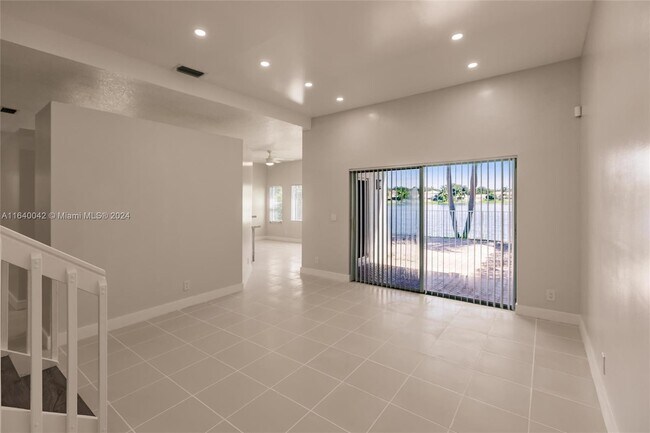 Foto del edificio - 6292 NW 40th Ave