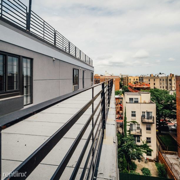 Foto del edificio - 186 Lenox Rd