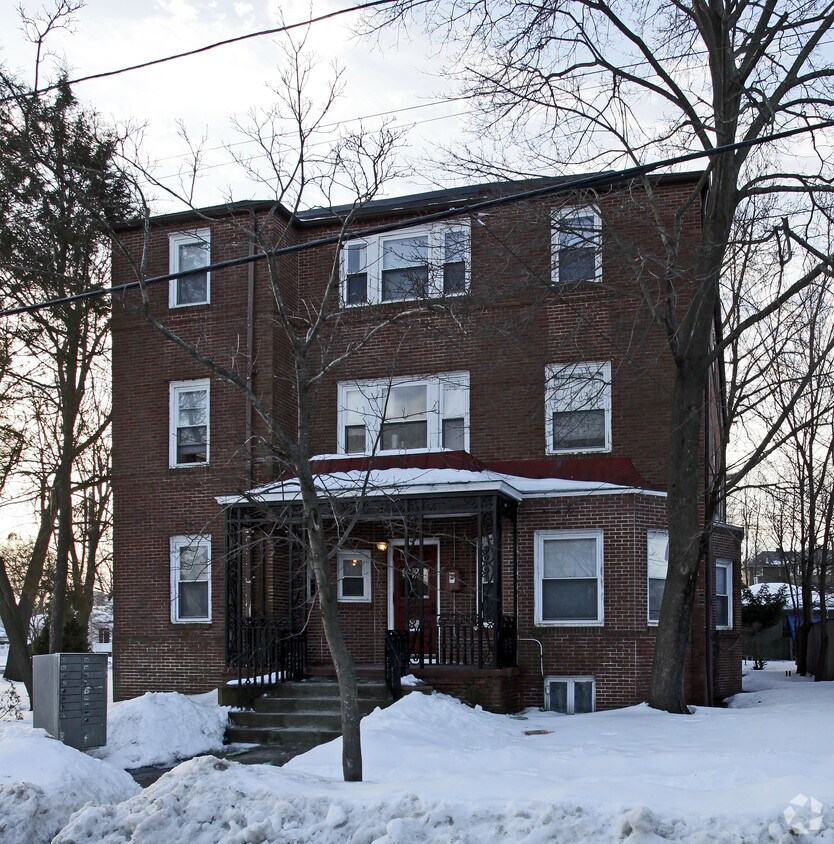 Building Photo - 198 Armington St