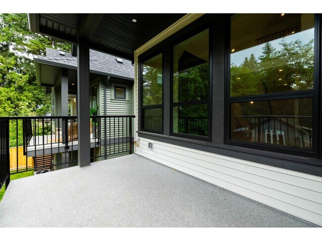 Photo du bâtiment - 23128-23196 96 Ave