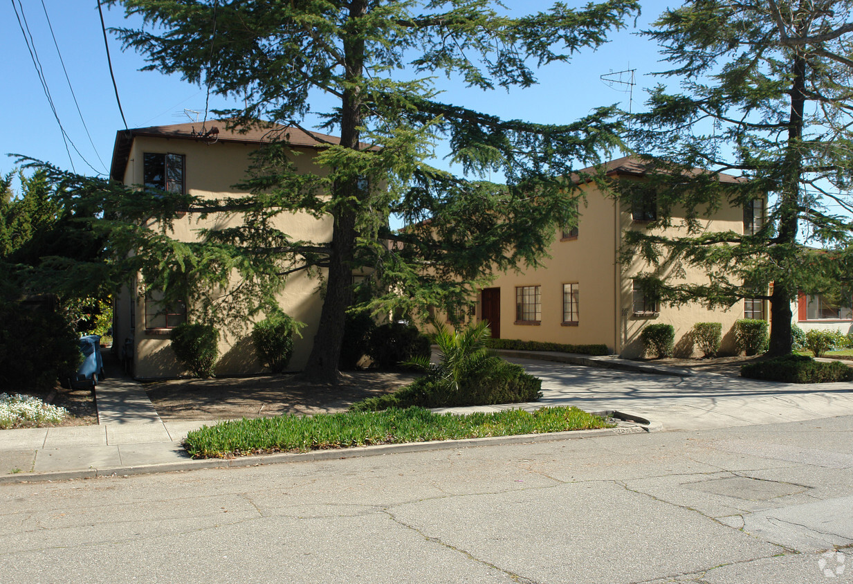 Primary Photo - College Terrace Apartments