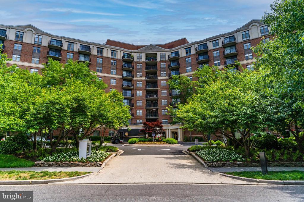 Foto principal - 3401 38th St NW