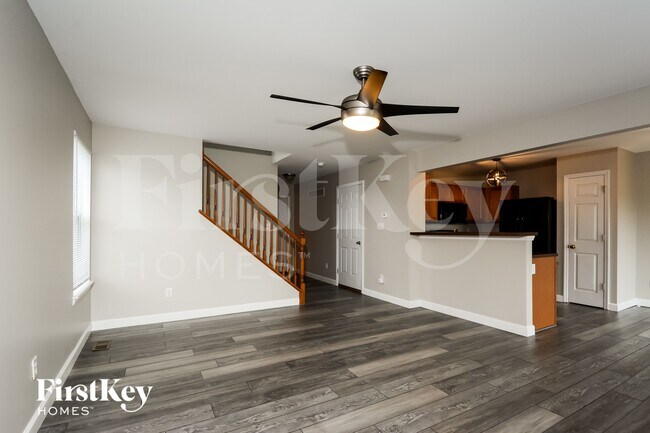 Foto del edificio - 721 Wayland Dr