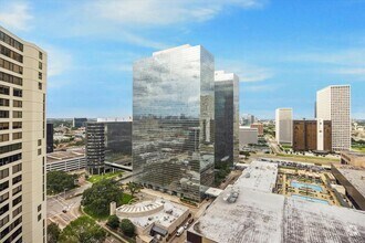 Building Photo - 15 Greenway Plz