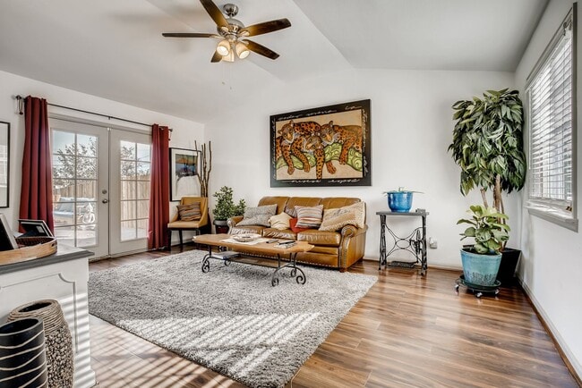 Building Photo - Updated Edgewater Home with Backyard Oasis