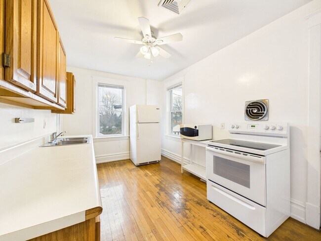 Foto del edificio - 2449 N 2nd St