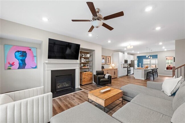 Foto del edificio - 310 Commons Ave