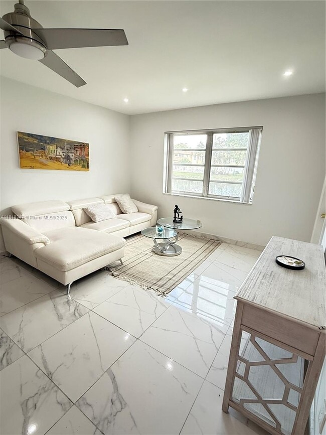 Foto del edificio - 5170 SW 40th Ave