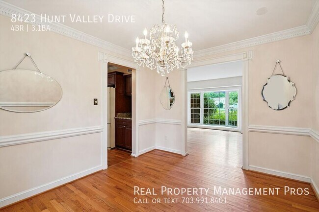Foto del edificio - 8423 Hunt Valley Dr