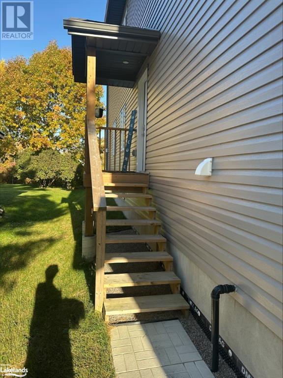 37 Ash St, Waubaushene, ON L0K 2C0 House for Rent in Waubaushene, ON