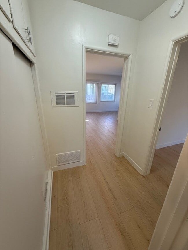 Building Photo - 459 Orange