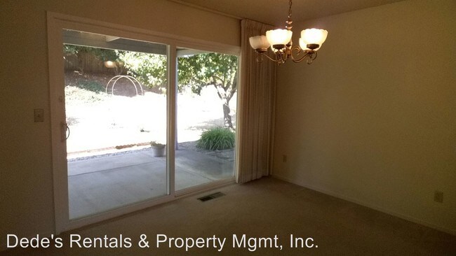 Building Photo - 7268 Oakmont Dr