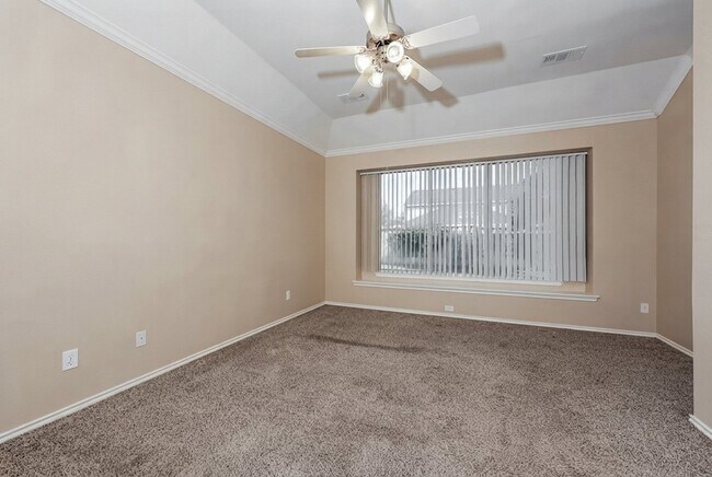 Foto del edificio - 7035 Moss Lk Ct