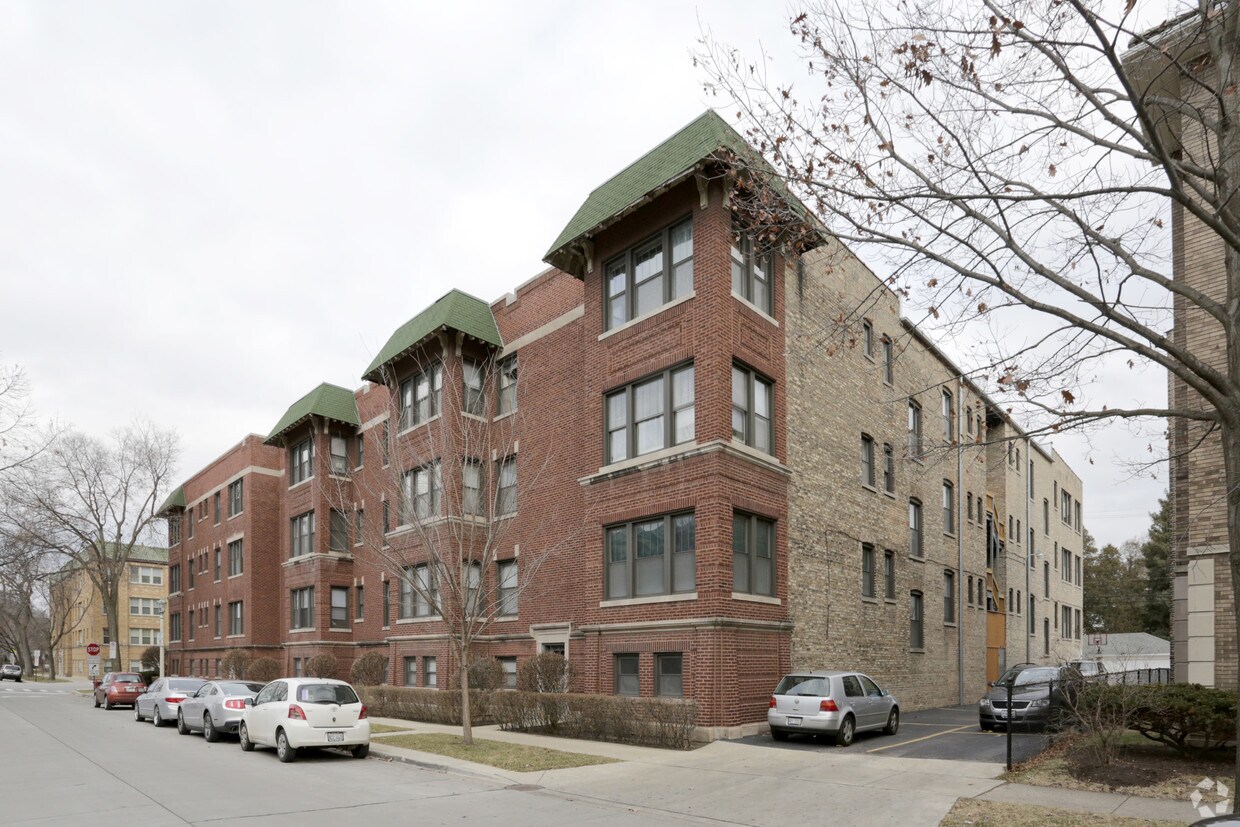 853 Washington Blvd - Oak Park