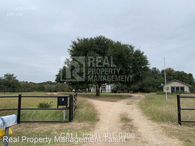 Building Photo - 4 br, 3 bath House - 1227 Deer Run Rd