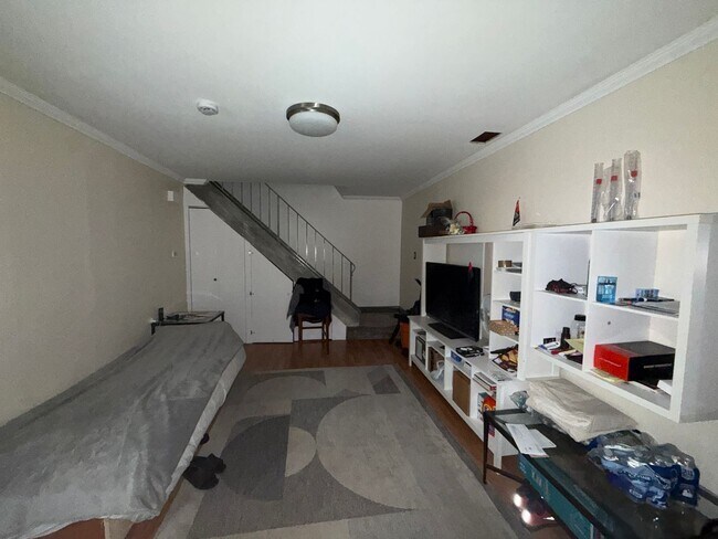 Building Photo - 1204 Roth Ct