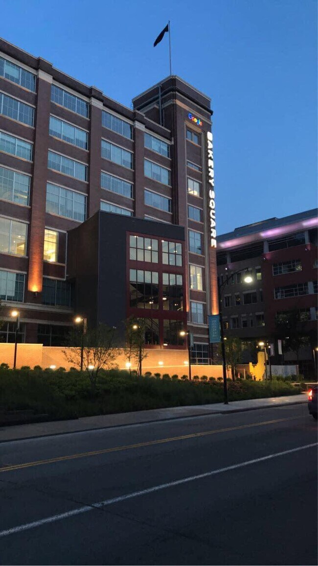 Building Photo - 310 Enright Ct