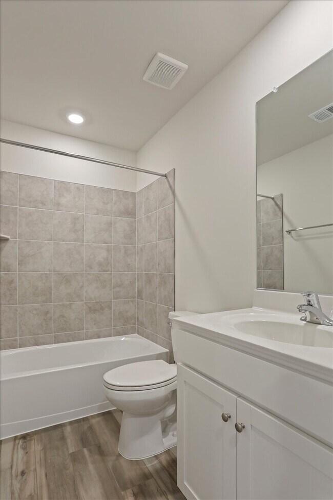 Building Photo - 331 Sandy Bottom Cir