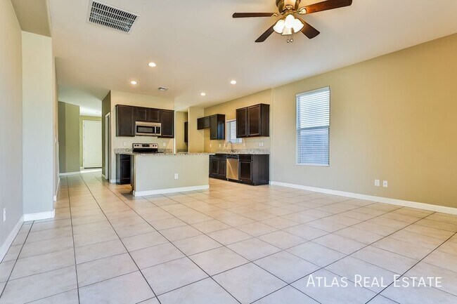 Foto del edificio - 33256 N Jamie Ln