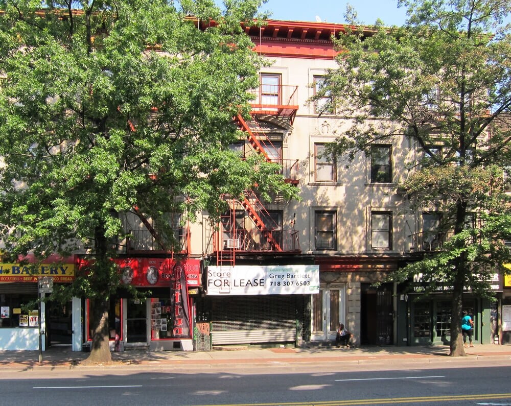 Primary Photo - 665 Flatbush Ave