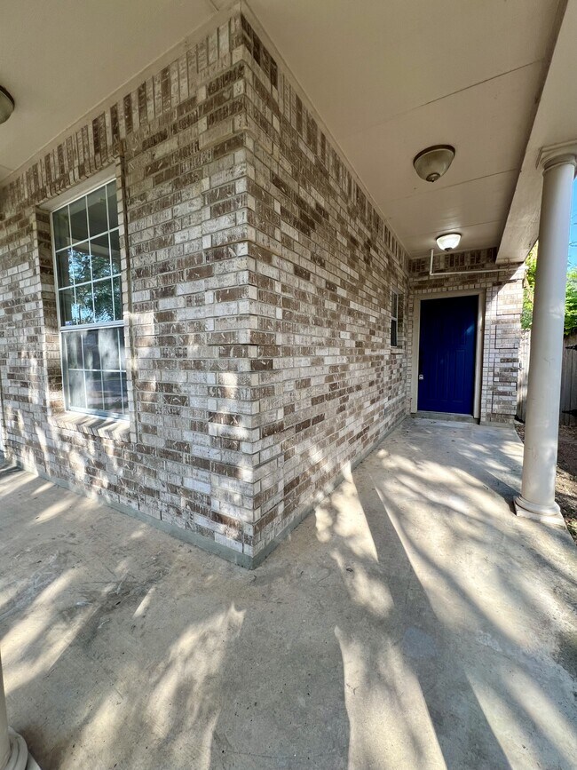 Foto del edificio - 2546 Sequoia Height St