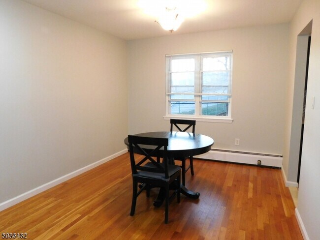 Foto del edificio - 43 Conforti Ave