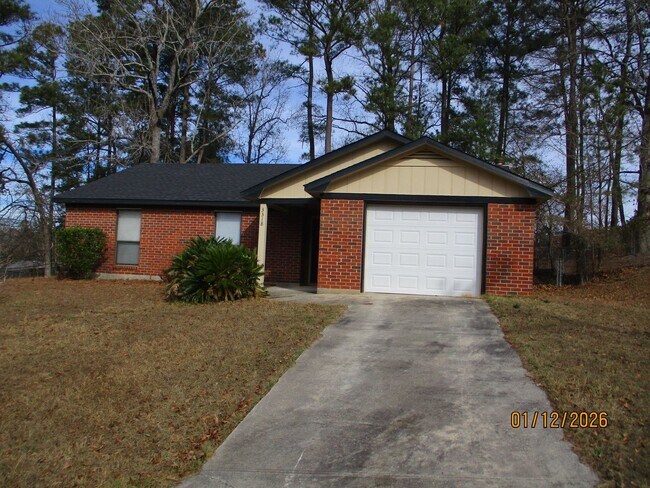Foto del edificio - Charming 3-Bedroom Brick Home for Rent – Hephzibah, GA