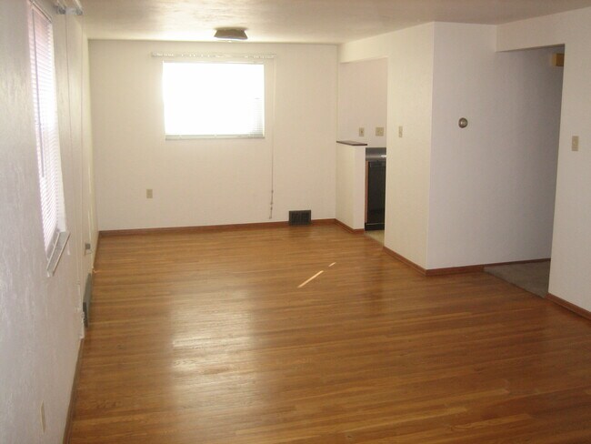Building Photo - 149 S Euclid Ave