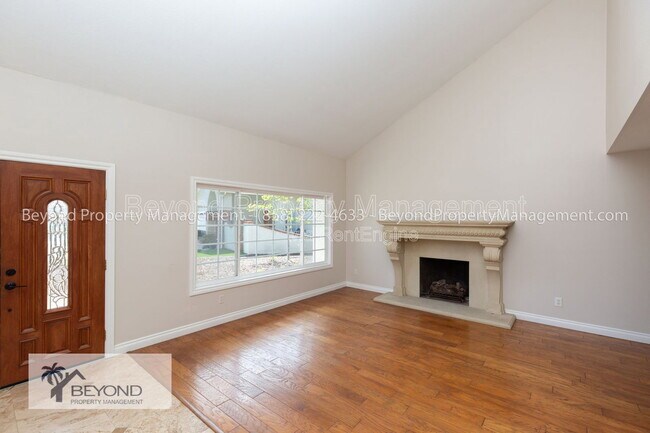 Foto del edificio - 1595 Avenida De Los Lirios