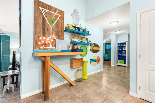 Foto del edificio - 618 Island Retreat Ct