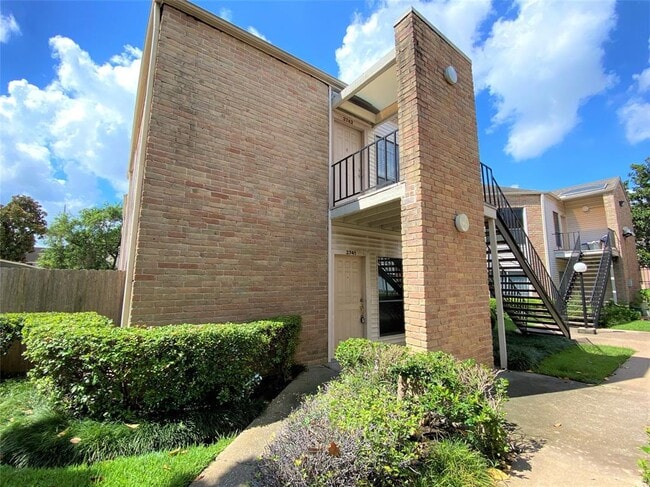 Building Photo - 3741 Thistlemont Dr