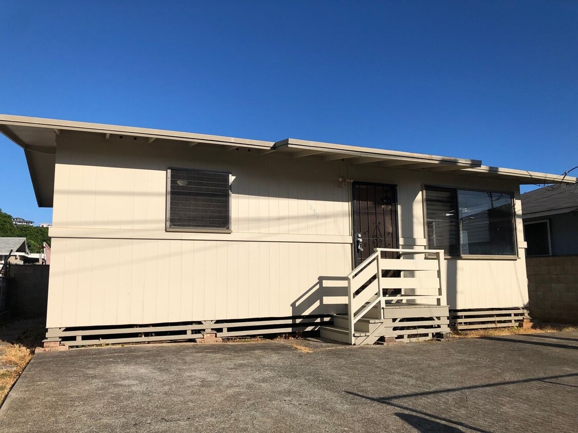 Primary Photo - Charming 2 bedroom detached single family ...