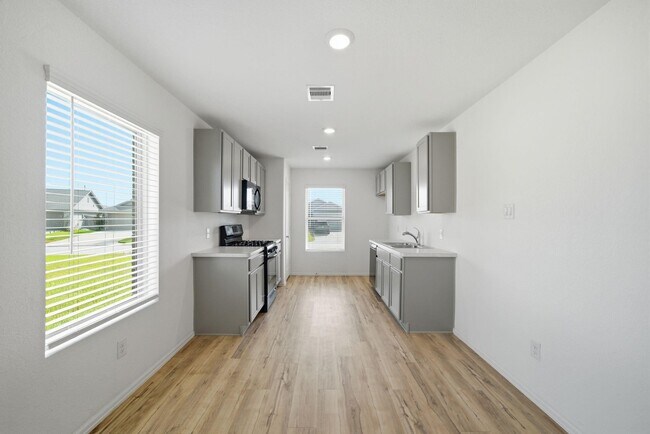 Foto del edificio - 26726 Wilderye Cv Ln