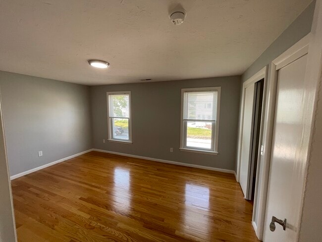 Bedroom 1 - 23 Summer St