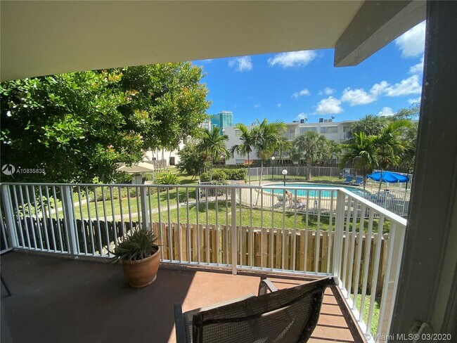 Building Photo - 7803 N Kendall Dr