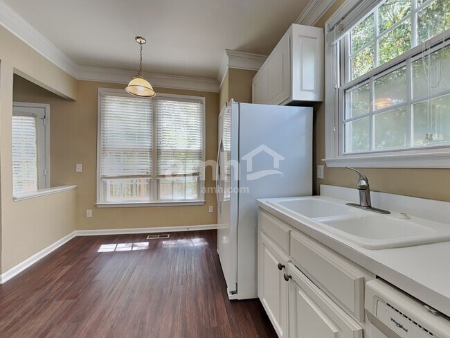 Foto del edificio - 4909 Heritage Woods Ct