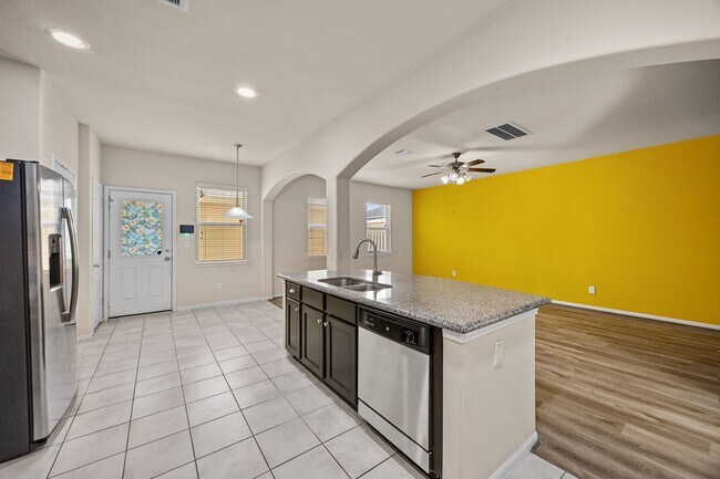 Foto del edificio - 7223 Pavilion Dr