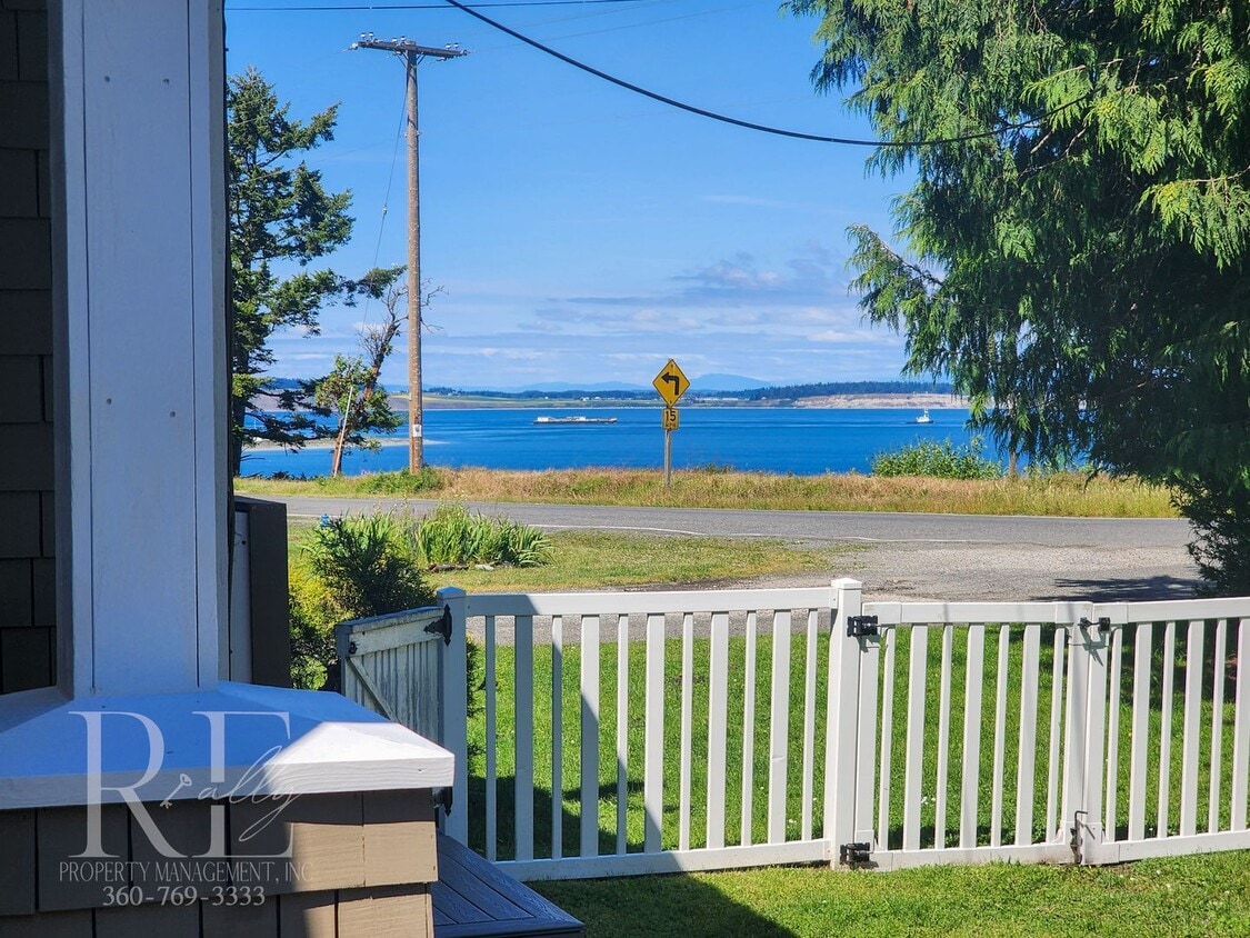 Primary Photo - Stunning Water-View Haven