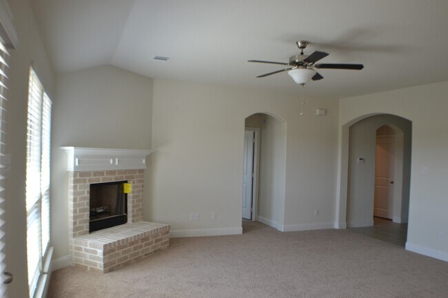 Foto del edificio - New Built House For Lease in Venus