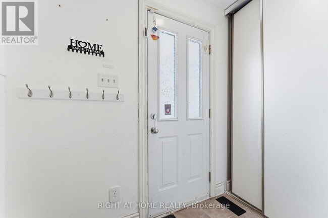 Photo du bâtiment - 106 Castlegreen Private