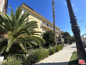 Building Photo - 1033 6th St