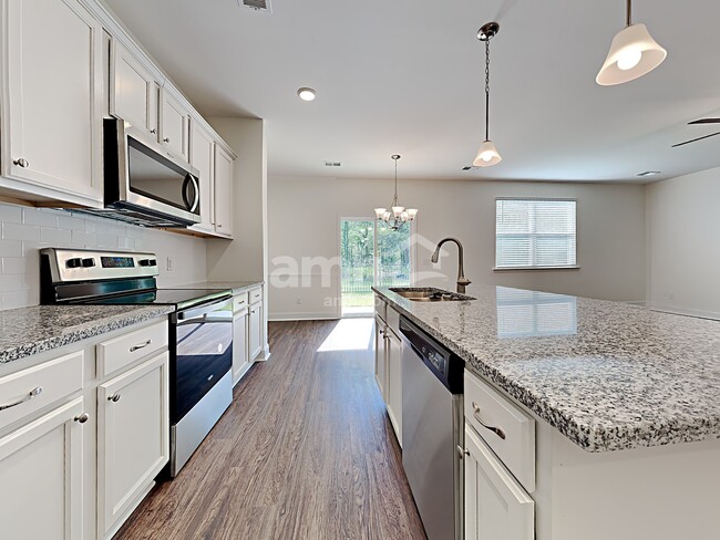 Building Photo - 1842 Produce Ln