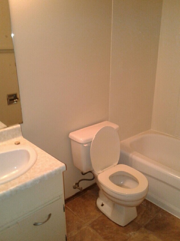 Photo du bâtiment - 0 Bed 0 Bath Unit in Red Deer, AB
