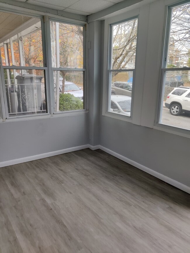 Foto del edificio - 532 E Mayland St